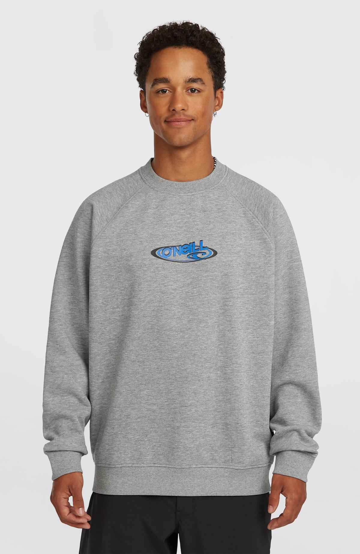 Essentials 90s Logo Crew Sweatshirt | Silver Melee