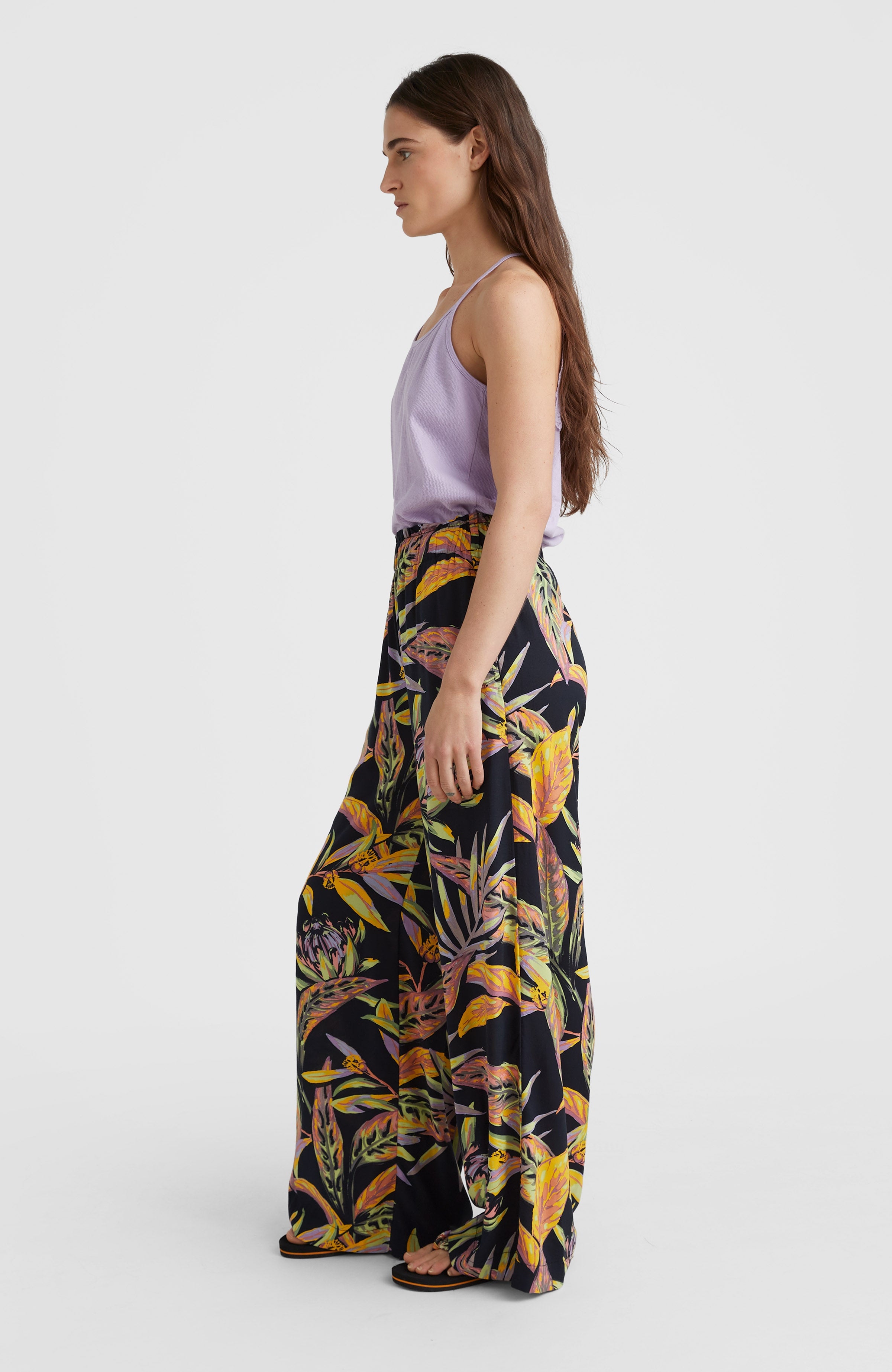 Malia High-Waist Beach Pants | Black Tropical Flower – O'Neill UK