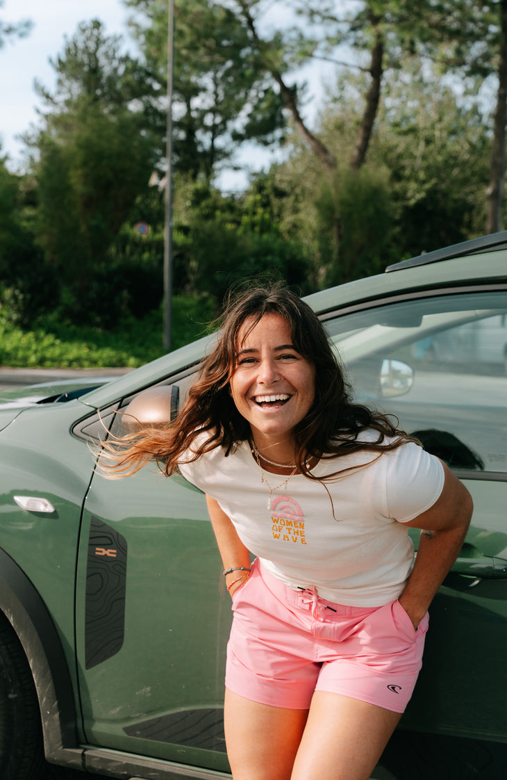 Women of the Wave T-Shirt | Dusty Vanilla
