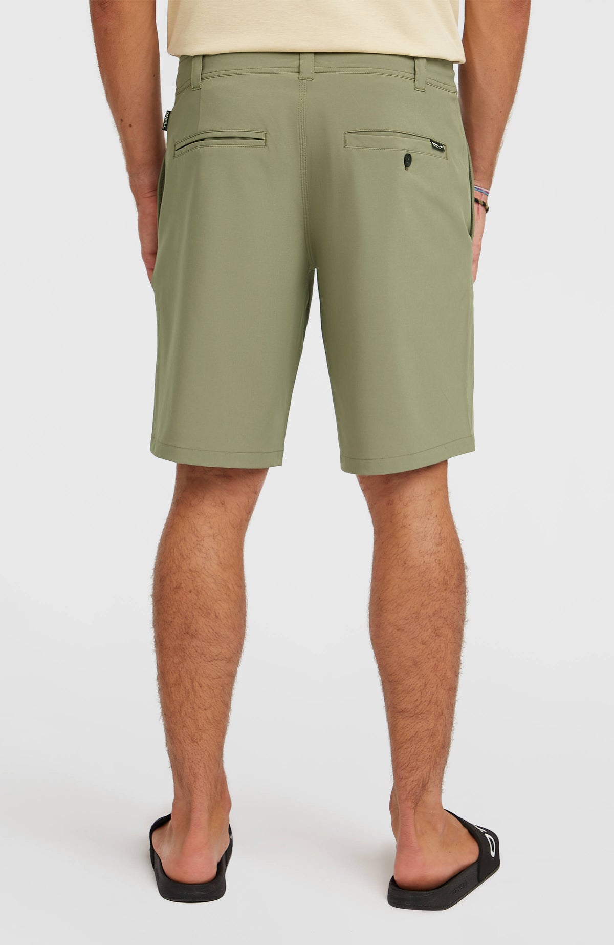 Hybrid 19'' Shorts | Avery Fern