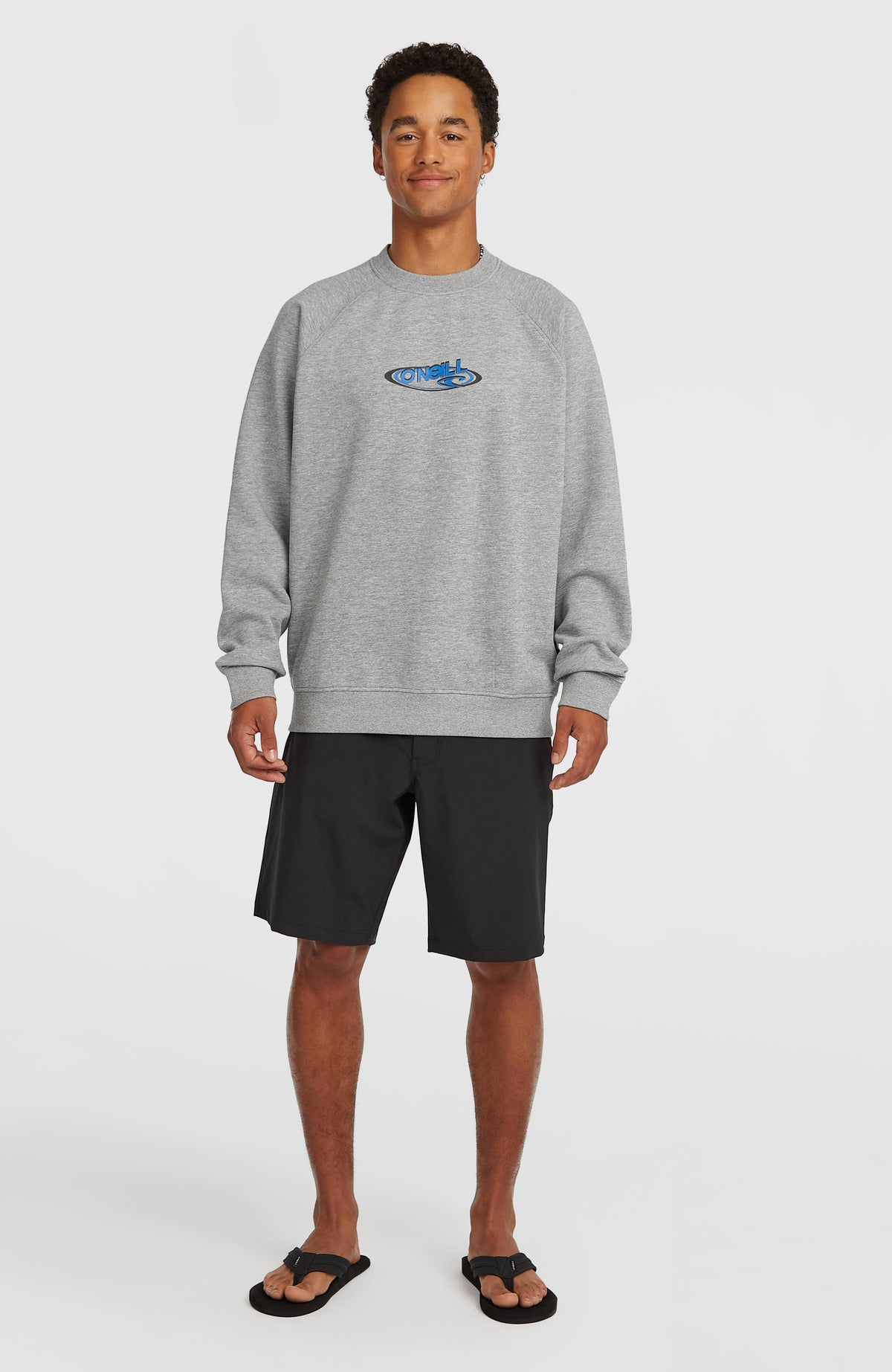 Essentials 90s Logo Crew Sweatshirt | Silver Melee